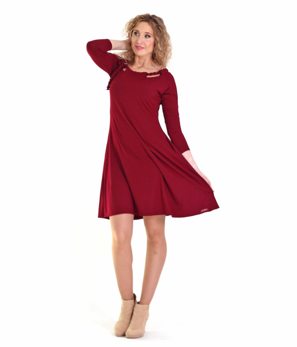 Bordó zvonové šaty s vázáním