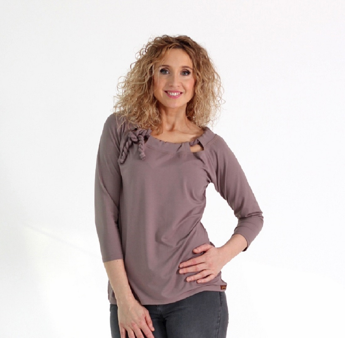 Světlehnědá raglánová halenka s vázáním