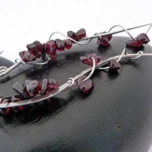 Náušnice Granátové vlnobití