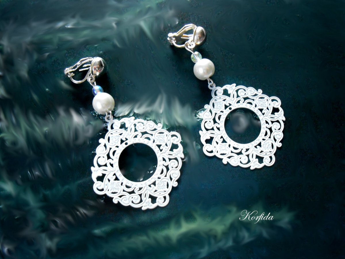 Náušnice klipsy bílé čtverečky