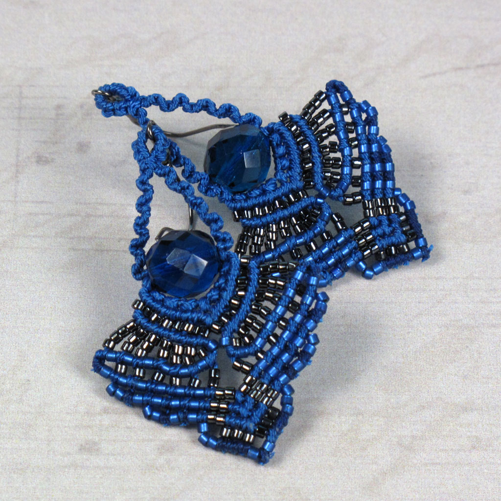 Macramé náušnice Isis modré (č. 1322)