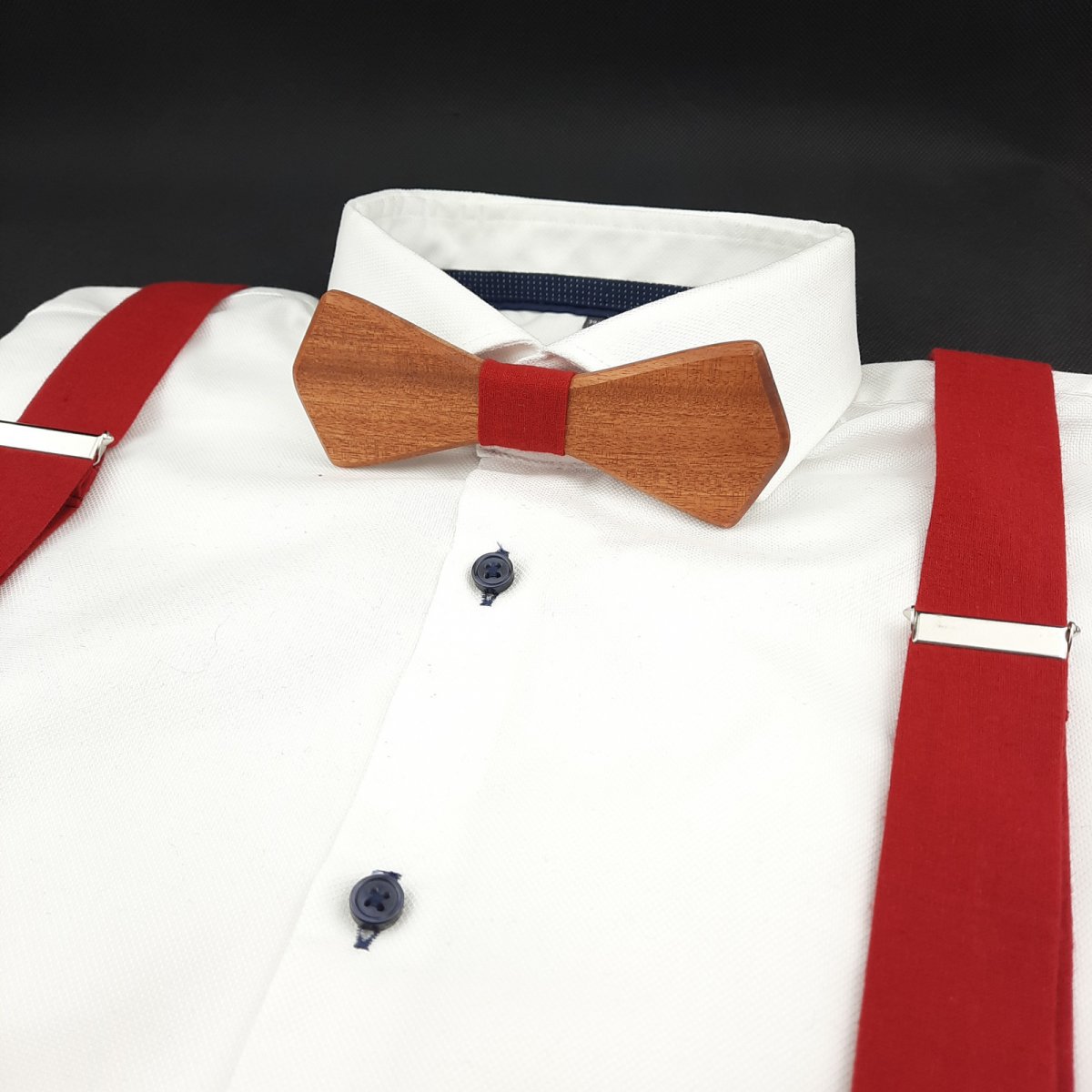 Dřevený Motýlek a Šle Vínovo Bordový