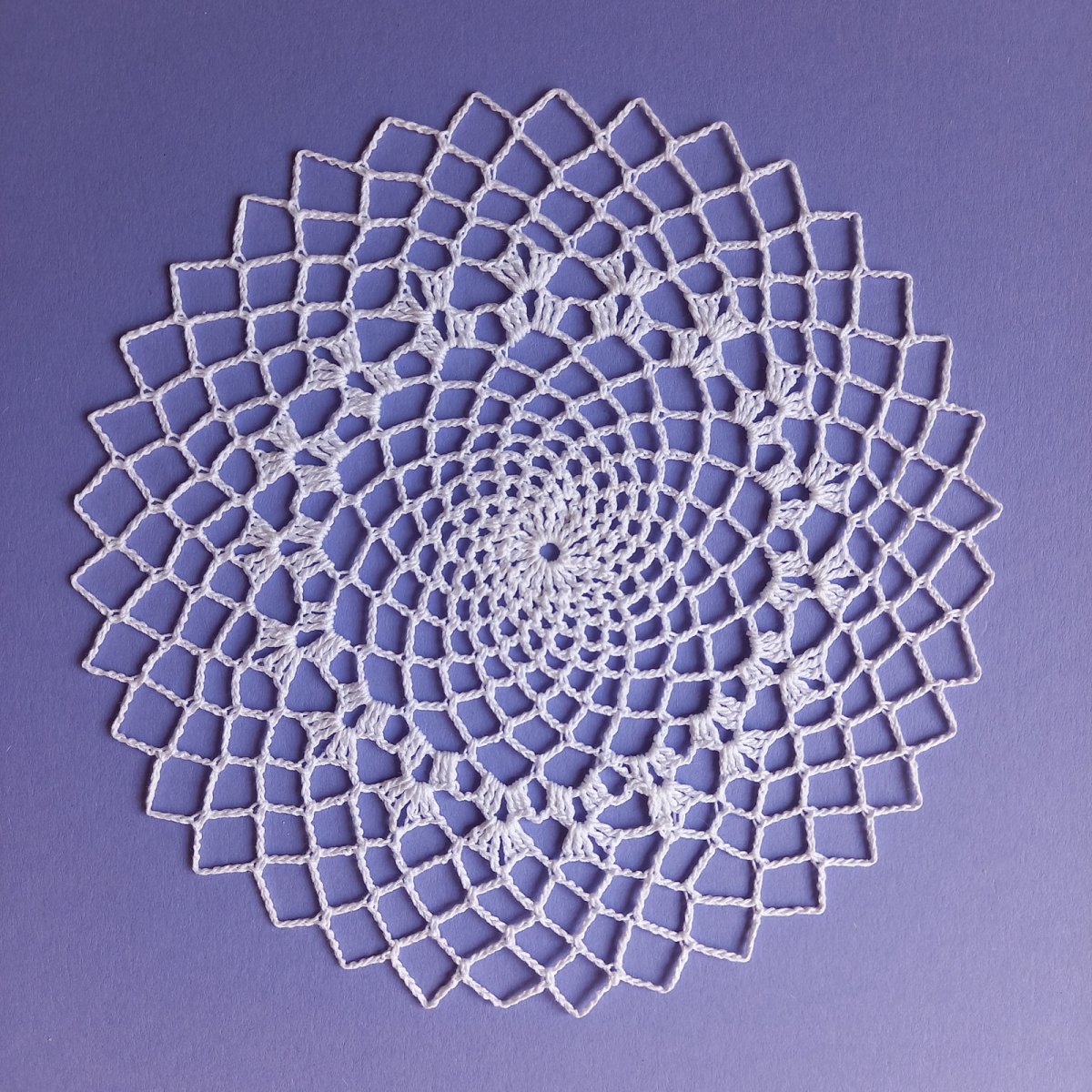 Pavučinka, dečka 16 cm - bílá ananas-53