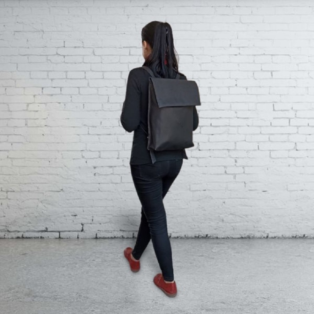 Kožený batoh P 23 - černý matný