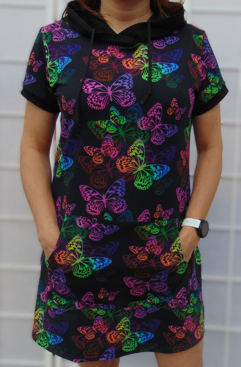 Šaty s kapucí - barevní motýli (bavlna)