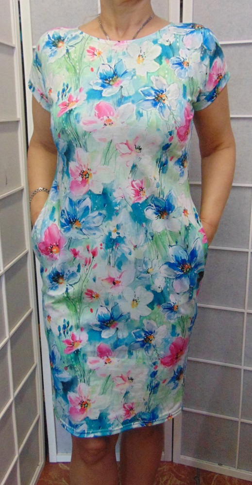 Šaty s kapsami - něžné květy (bavlna)