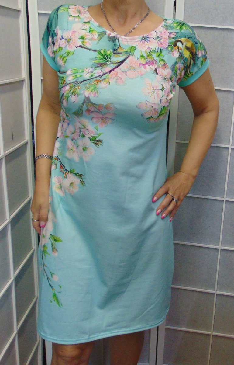 Šaty - třešňové květy na mintu (bavlna)