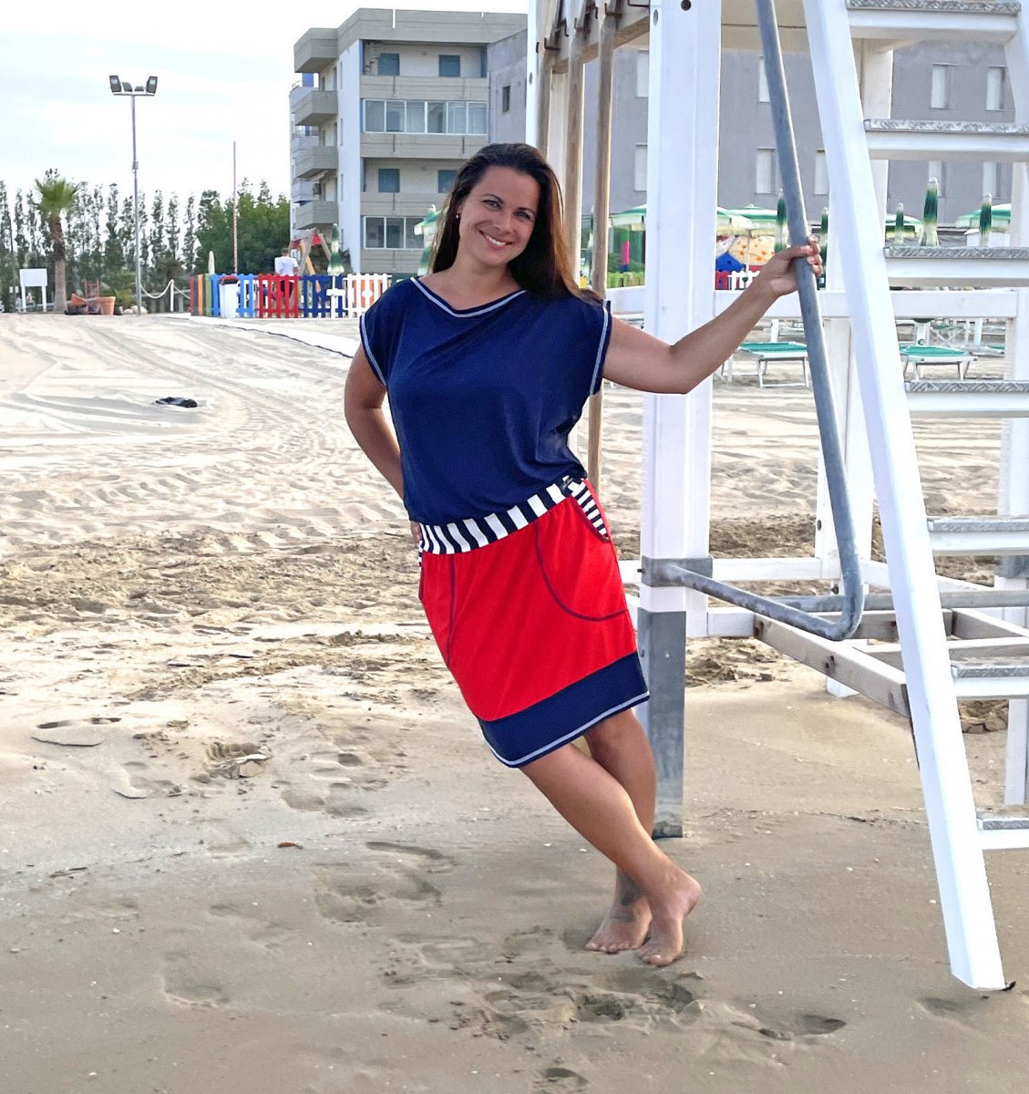 Námořnické volné šaty s balonovou sukní