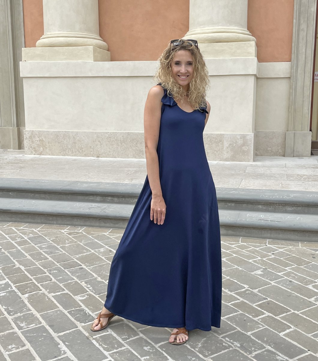 Zvonové šaty dlouhé s vázáním na ramenou modré