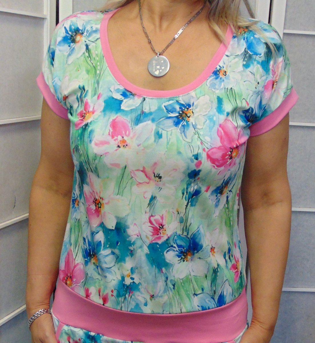 Tričko - něžné květy (bavlna)