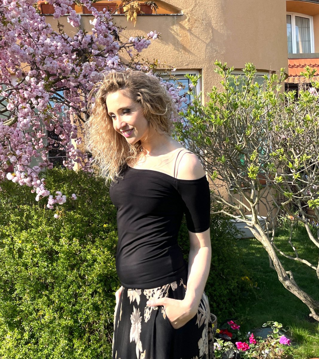 Dvoudílné tričko černo béžové