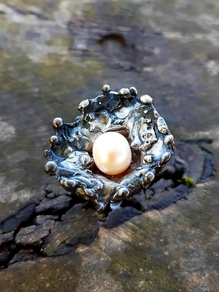 "Prsten bohyně Isis"