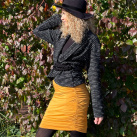 Pouzdrová řasená sukně s podšívkou hořčicová