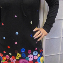 Mikinové šaty s kapucí - barevné knoflíky S - XXXL