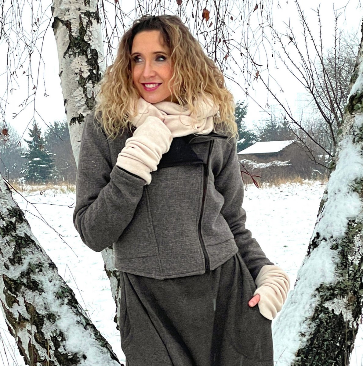 Vlněný křivák béžový