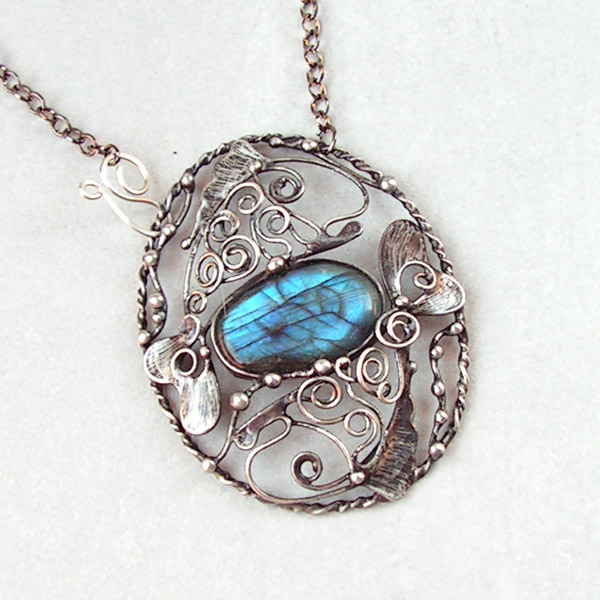 Variabilní rybky  - Labradorit