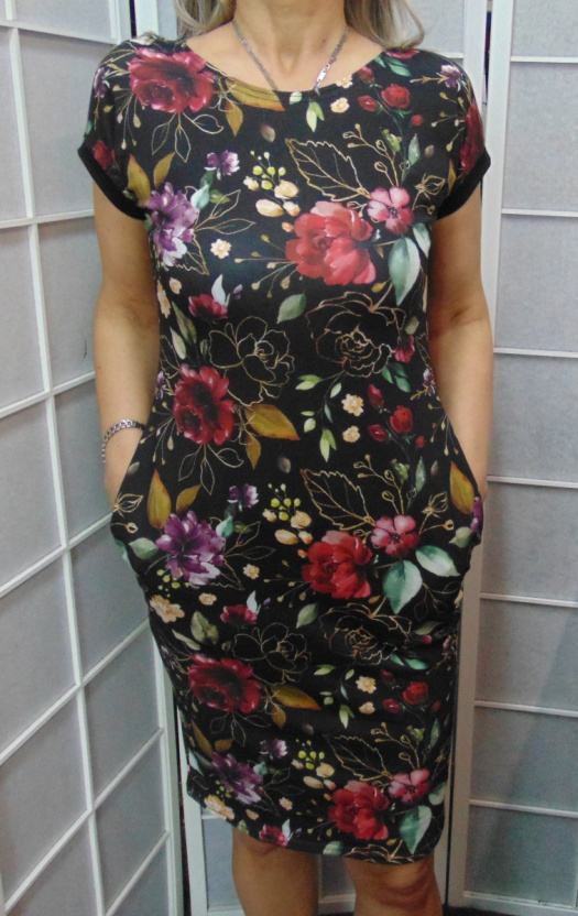 Šaty s kapsami - květy na černé S - XXXL