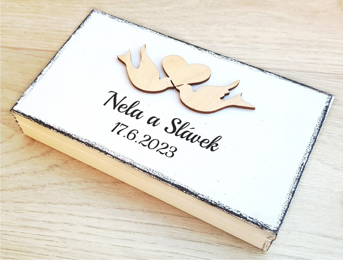 svatební truhlička na bankovky holubičky