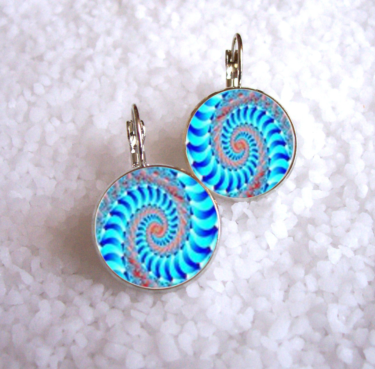 Náušnice z pryskyřice