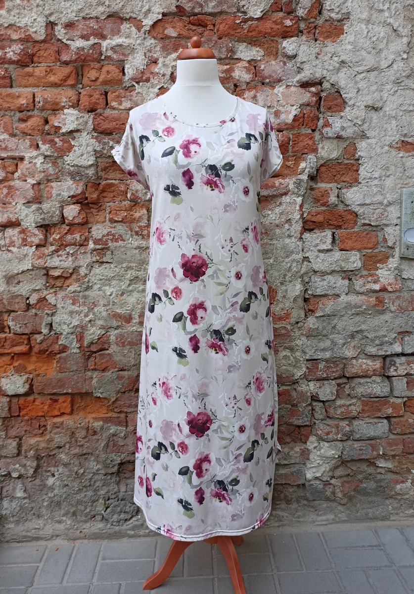 Dlouhé šaty - růže na pudrové, velikost 3XL - VELKÝ VÝPRODEJ