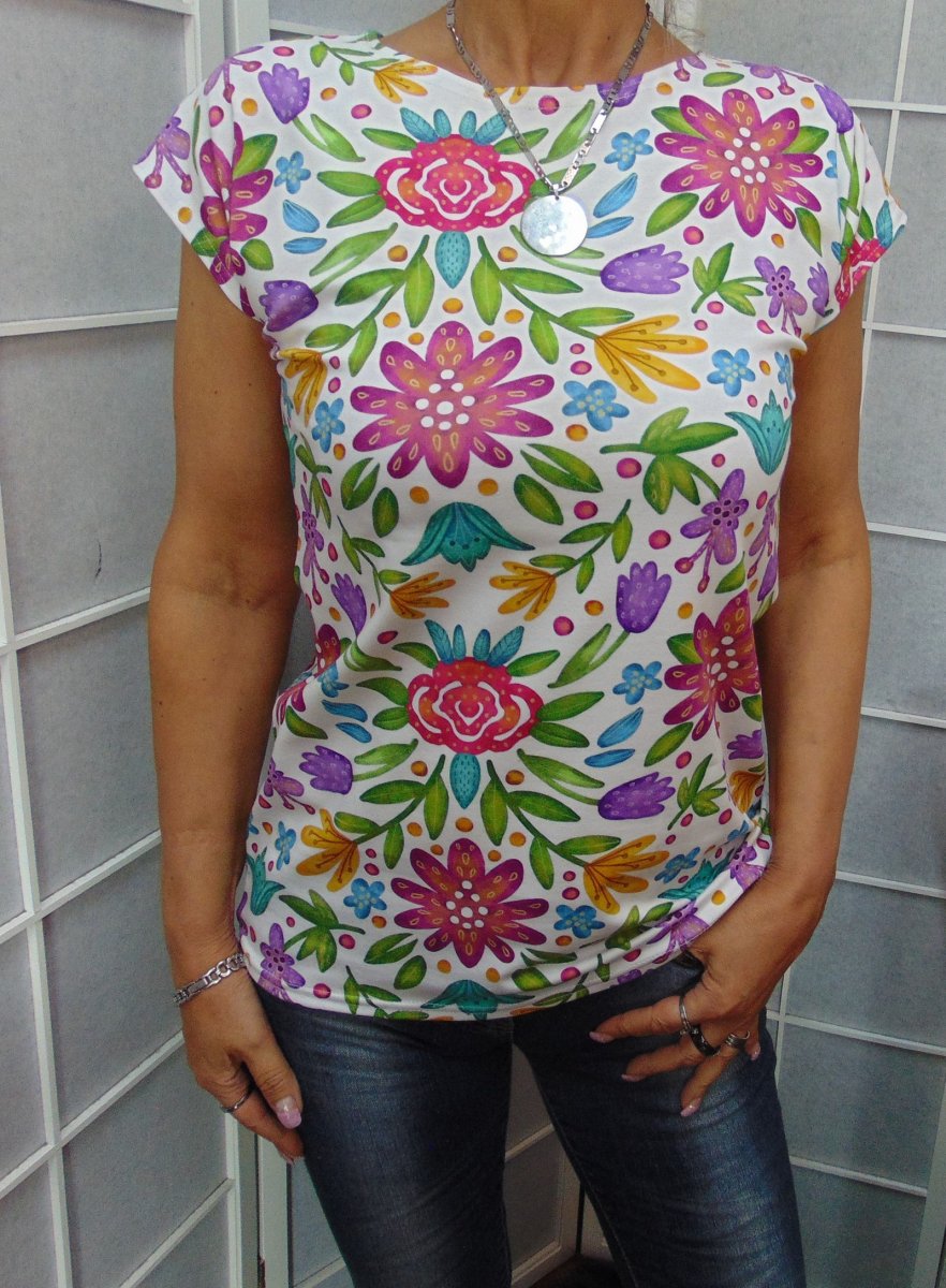 Tričko - květy na bílé (bavlna)