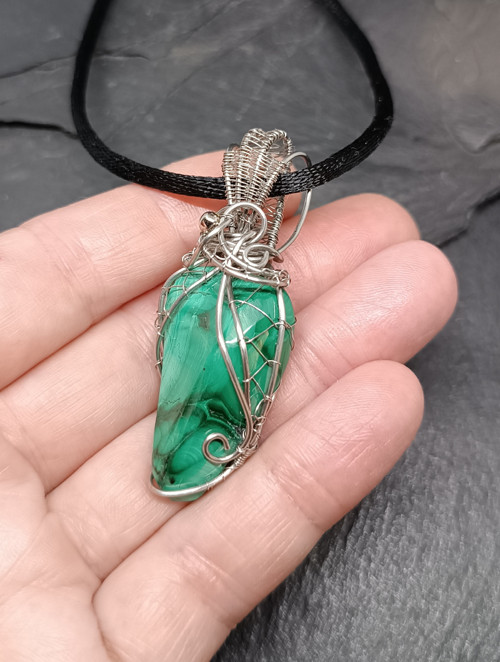 Malachitový přívěsek