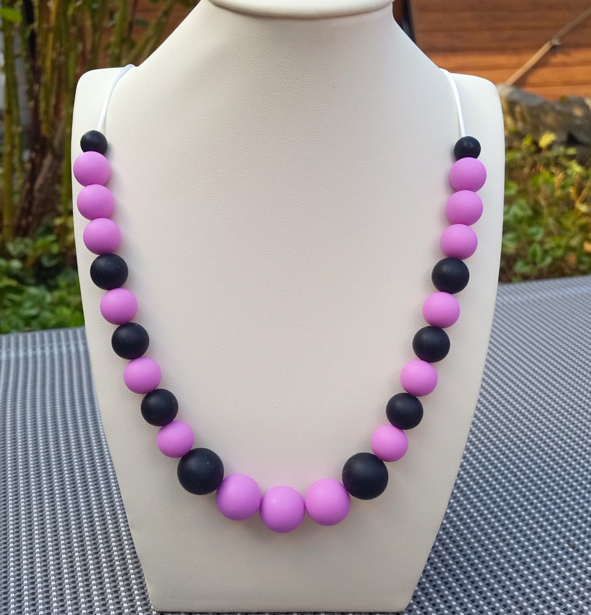 Silikonové kojící korále a elegantní náhrdelník