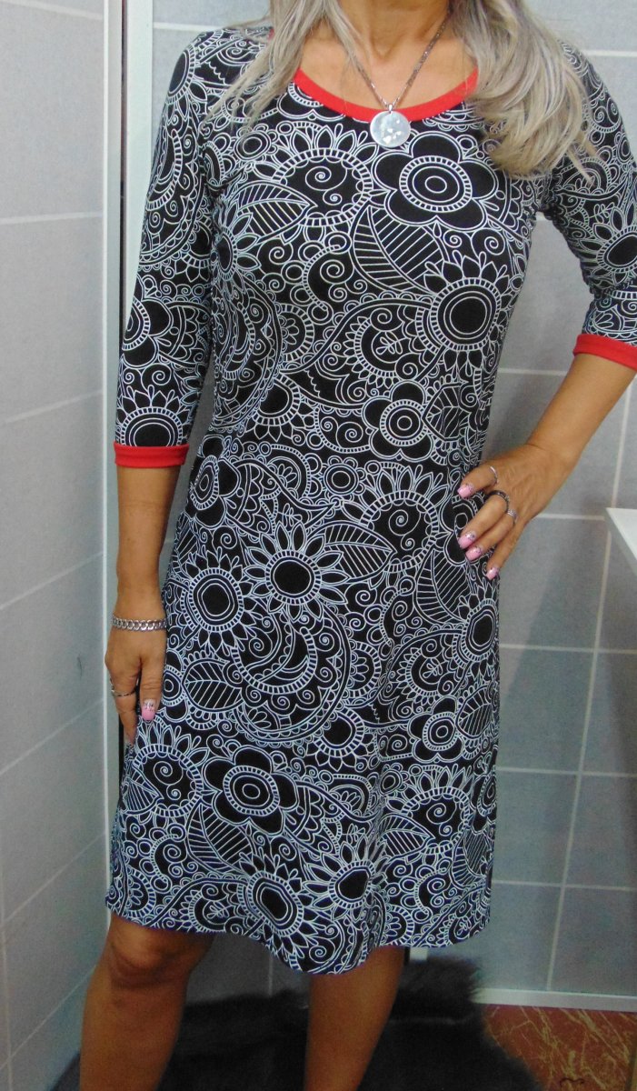 Šaty - omalovánka (bavlna)