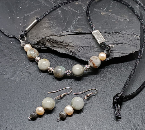 Souprava labradorit, měsíční kámen, perly......