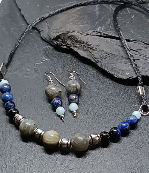 Souprava labradorit, onyx, modré tygří oko.......