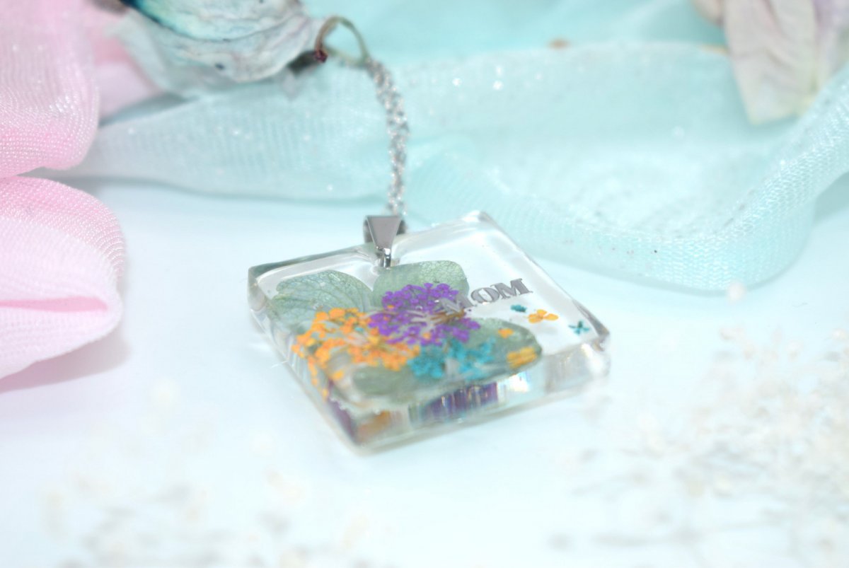 Květinový náhrdelník personalizovaný /2025