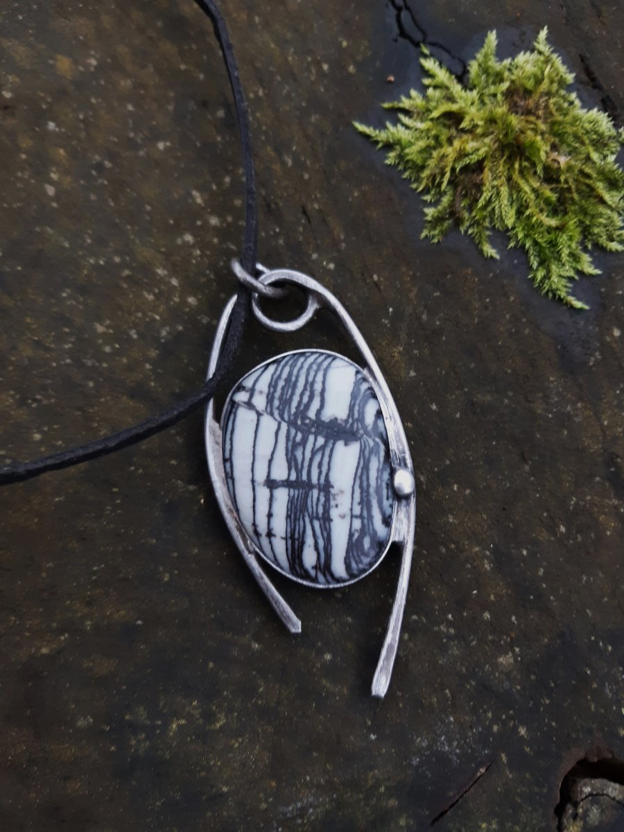 Náhrdelník "Zaklínač"