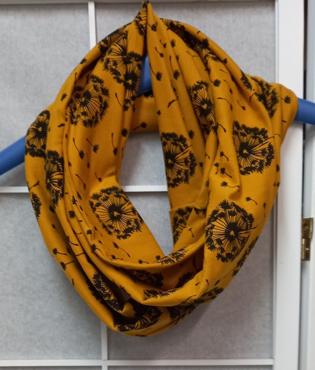 Tunel - pampelišky na hořčicové