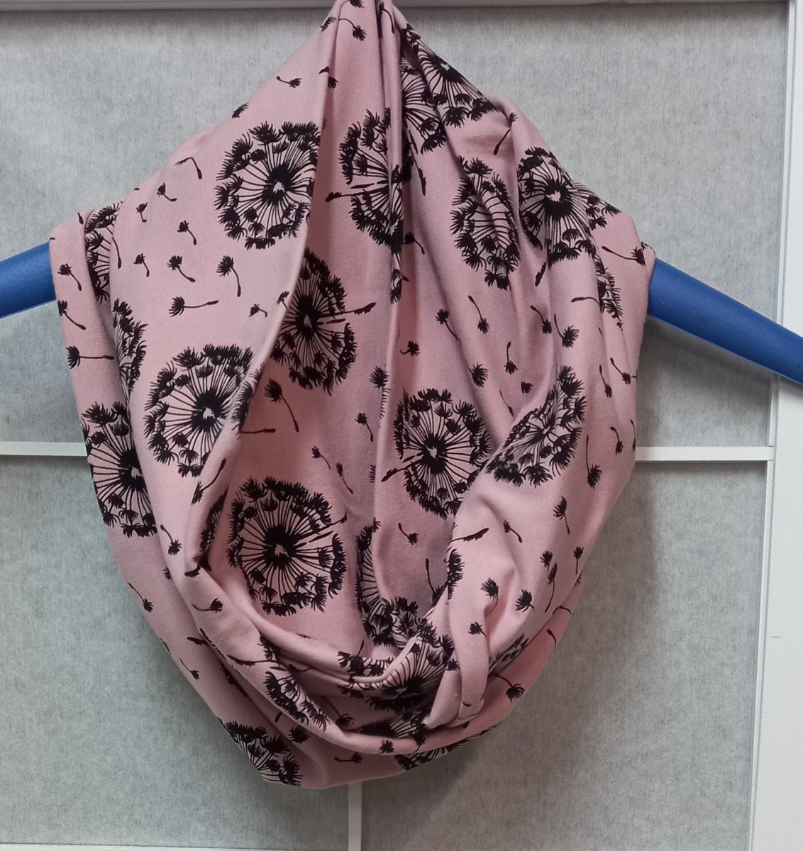 Tunel - pampelišky na pudrové