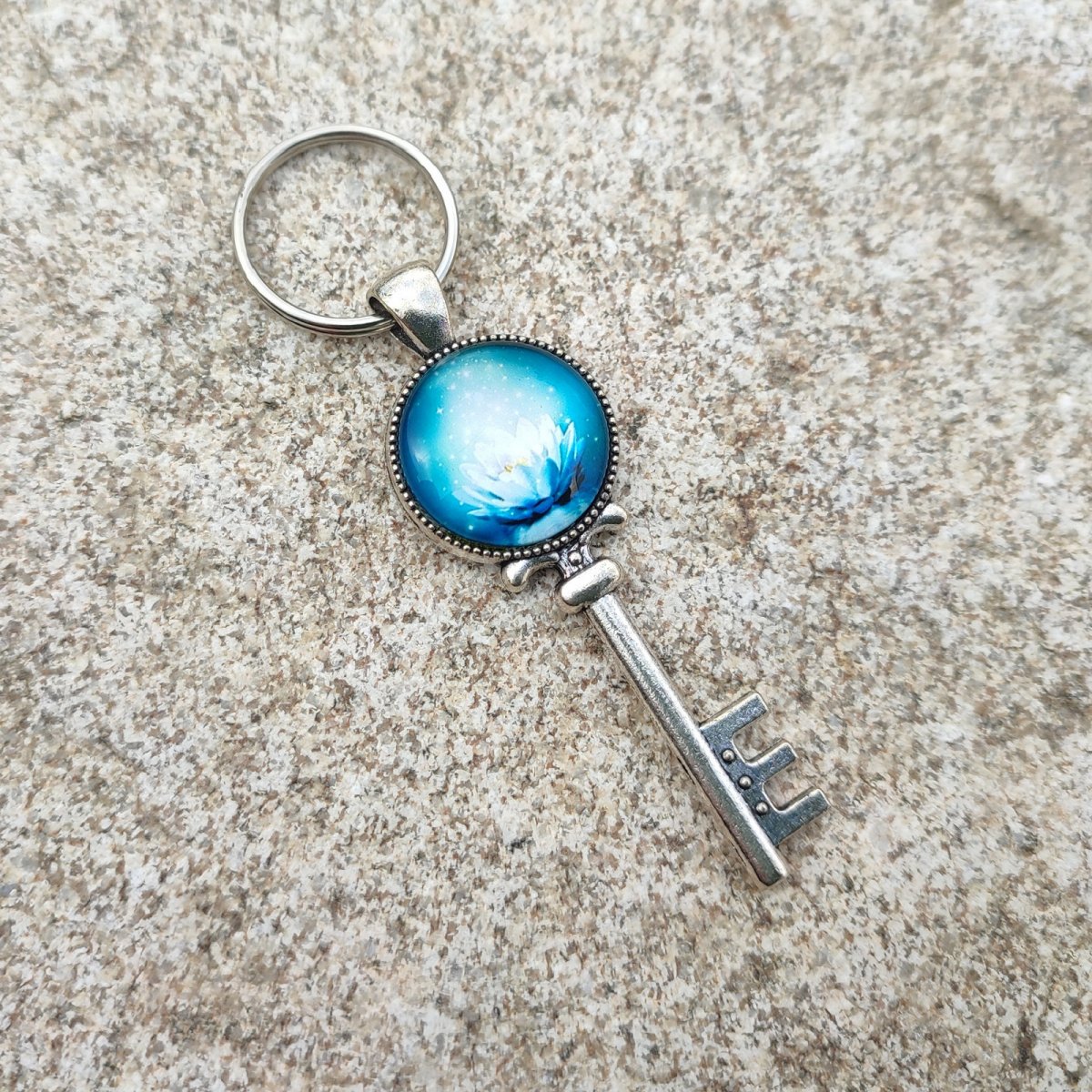 Přívěsek klíč lotos #6