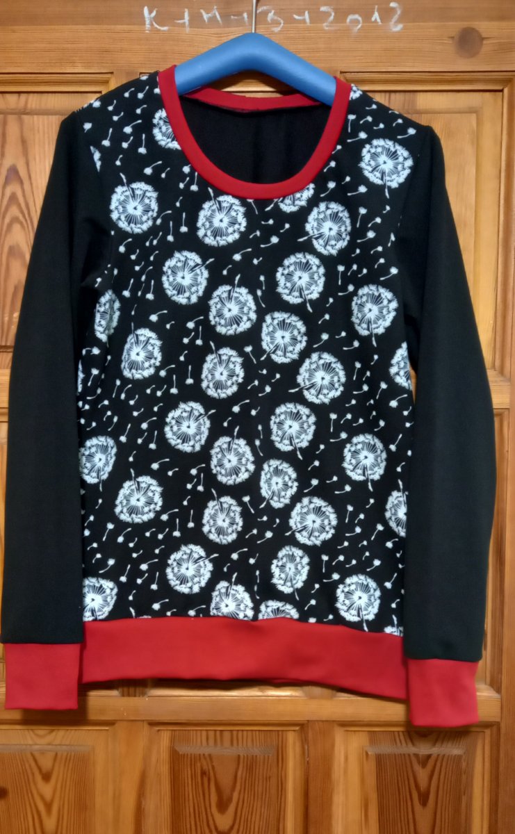 Mikina - pampelišky na černé, velikost M ~ SLEVA ~