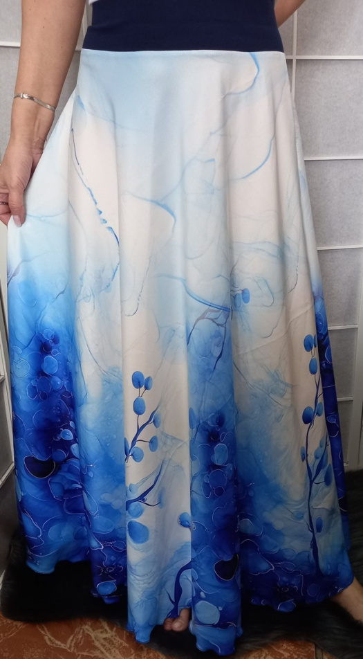 Půlkolová dlouhá sukně - modré květy S - XXL