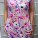 Šaty s kapsami - květy na růžové (bavlna)