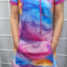 Šaty s kapucí - duhový vzor S - XXXL