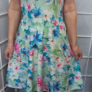 Šaty s půlkolovou sukní - květy S - XXXL (bavlna)
