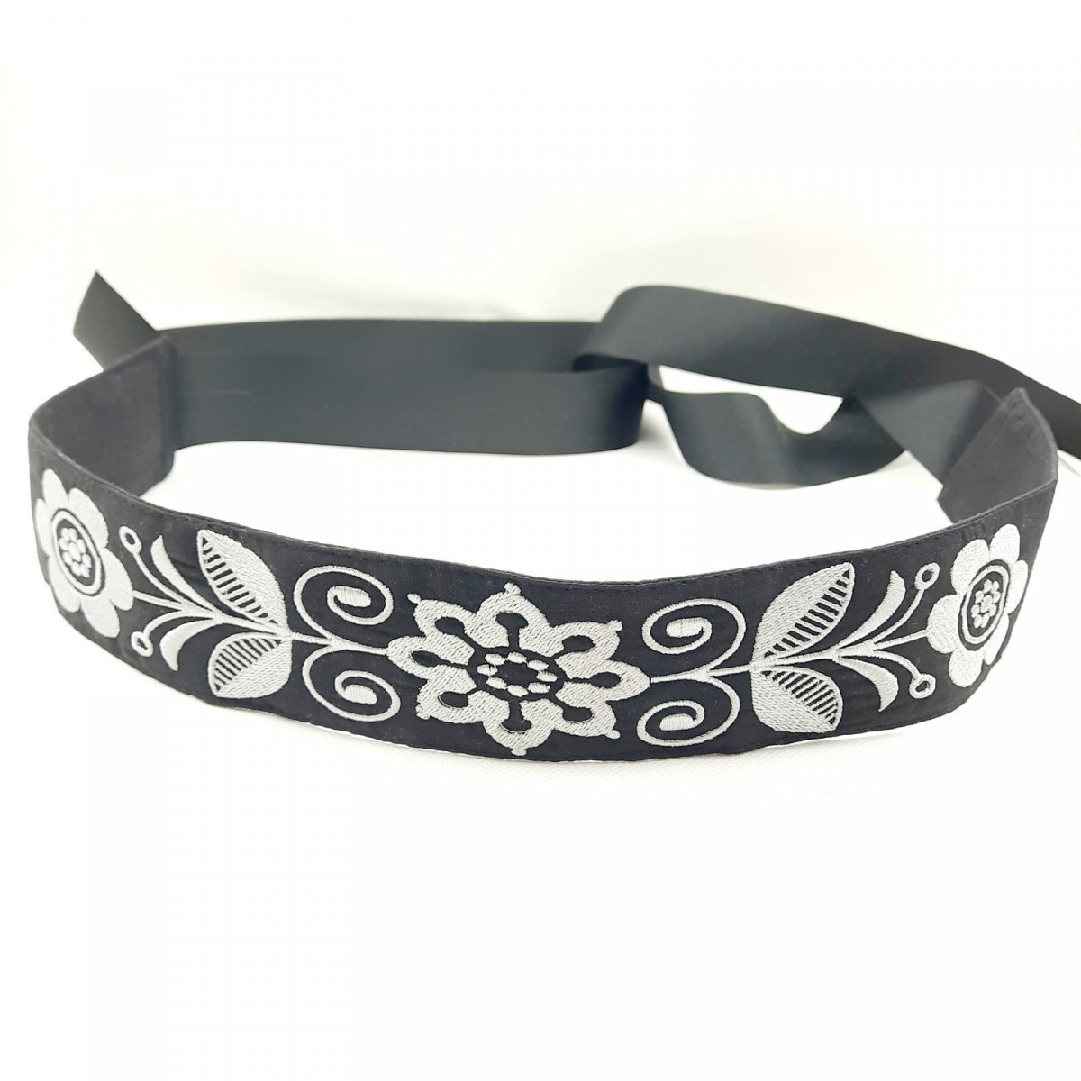 Vyšívaný Dámský Opasek Stříbrný