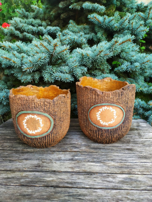 Květináč s ornamentem na objednání