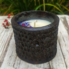 Svíčka v keramickém kalíšku