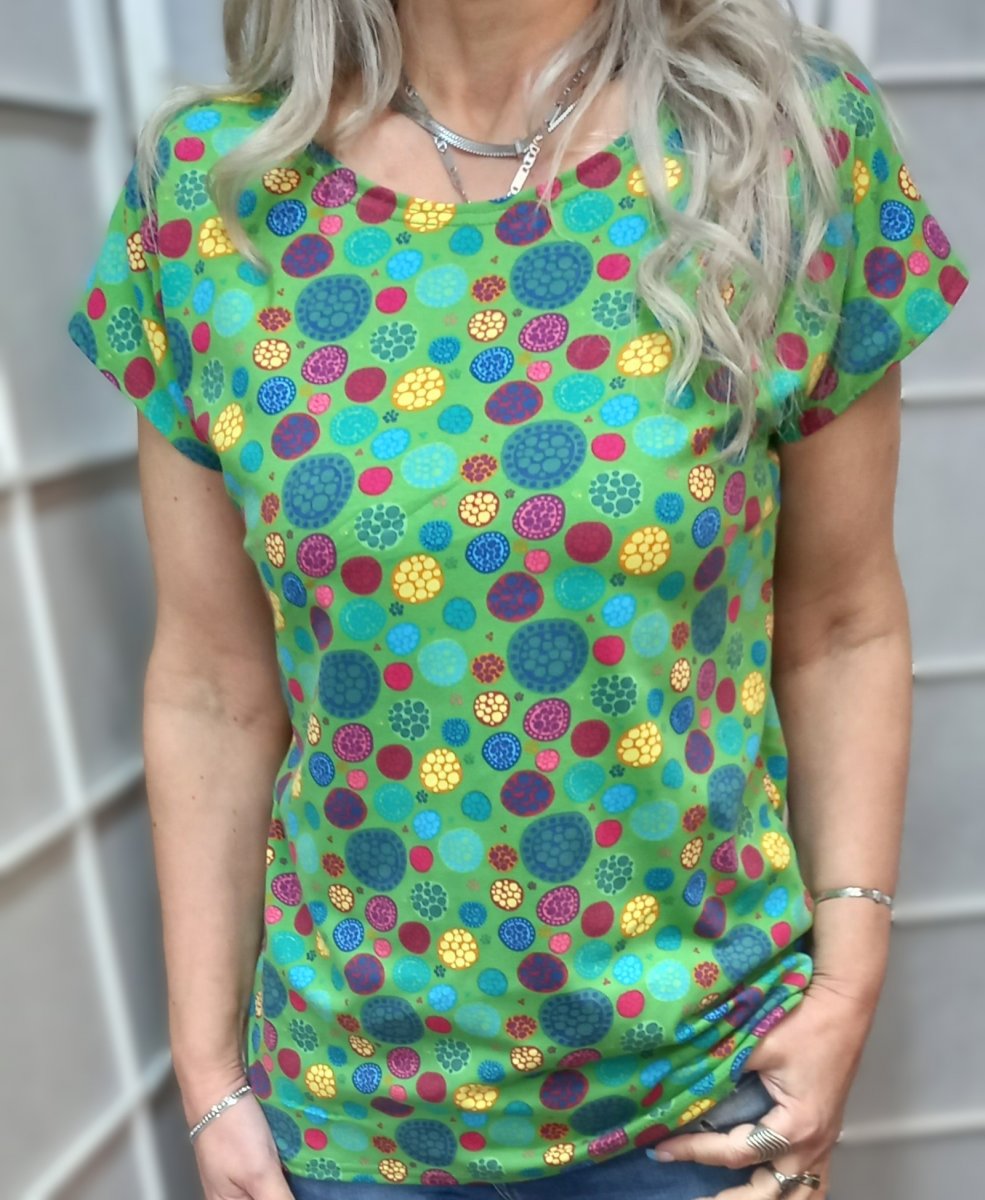 Tričko - kolečka na zelené (bavlna)