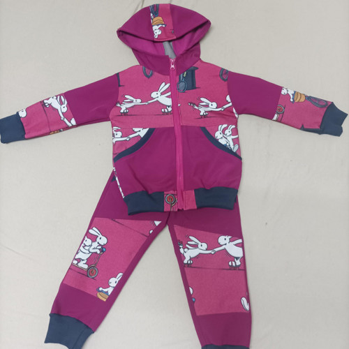 Softshellová souprava, velikost 86