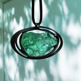 Zkamenělá voda...(surové sklo) autorský šperk