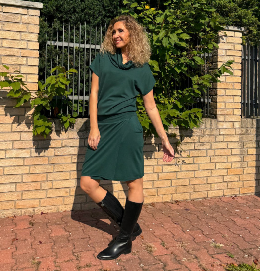 Šaty se zavinovací sukní krátké tmavě zelené