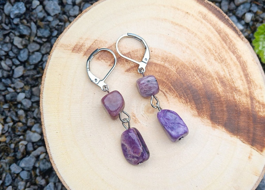 Čaroit náušnice na chirurgické oceli