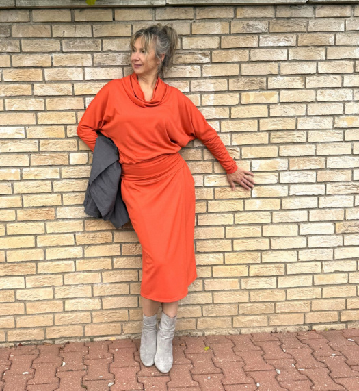 Překládaná midi sukně dýňově oranžová