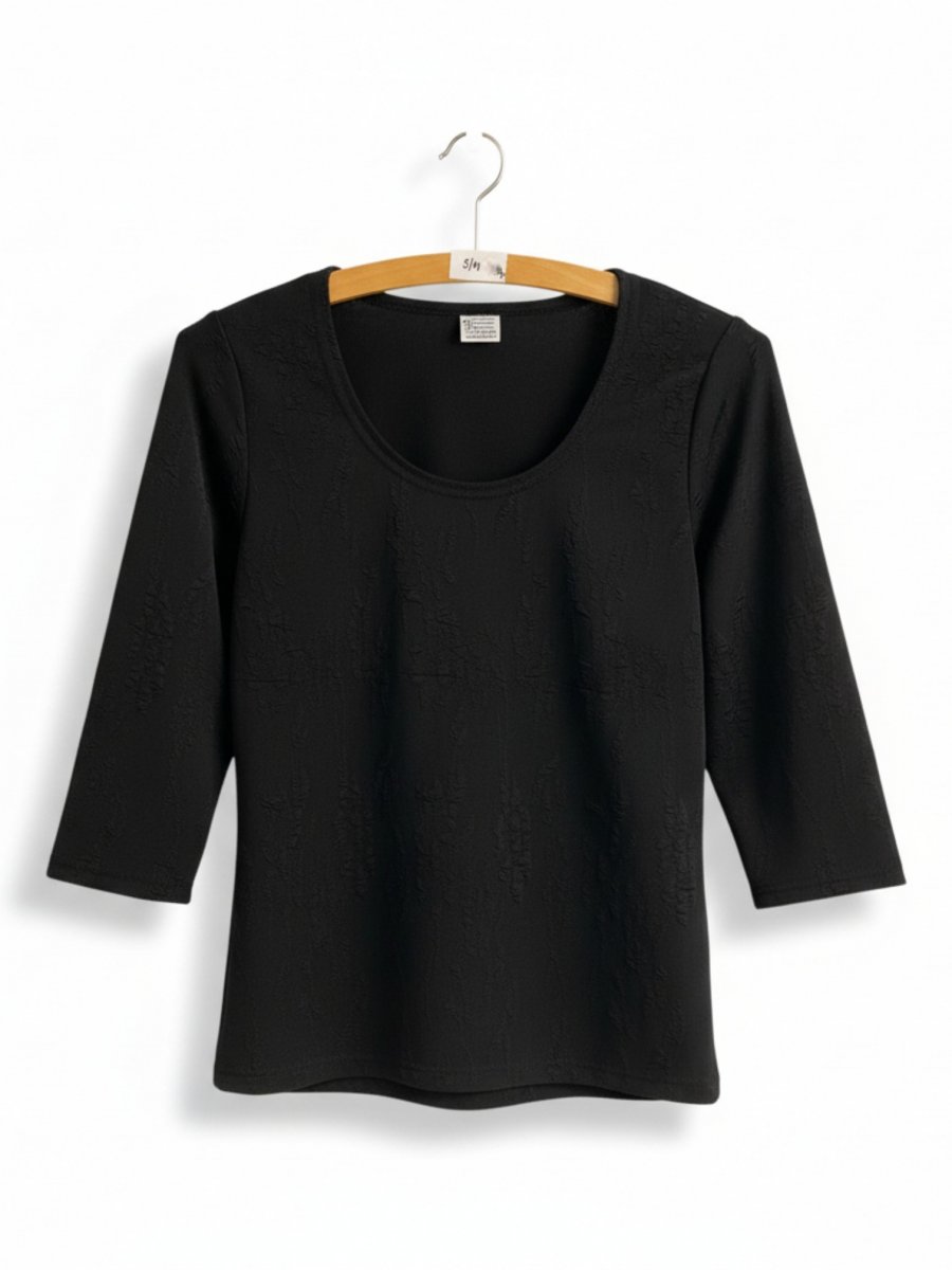 Dámské triko černé se vzorečkem